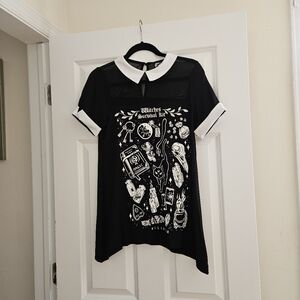 Black and White Graphic Women's Top